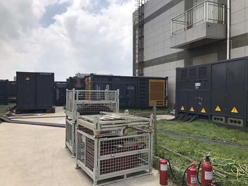 城子河除了定期检查，还有哪些方法可以及时发现接触式转速表探头的磨损？